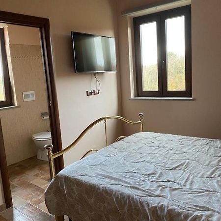 Capranica Le Case Di Nonna Gina מראה חיצוני תמונה
